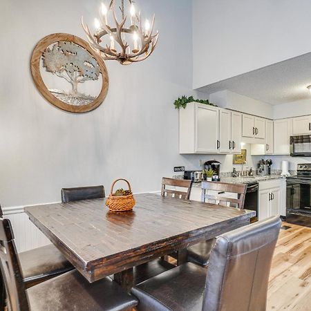 Downtown Gatlinburg Condo With Mountain-View Balcony Exterior foto