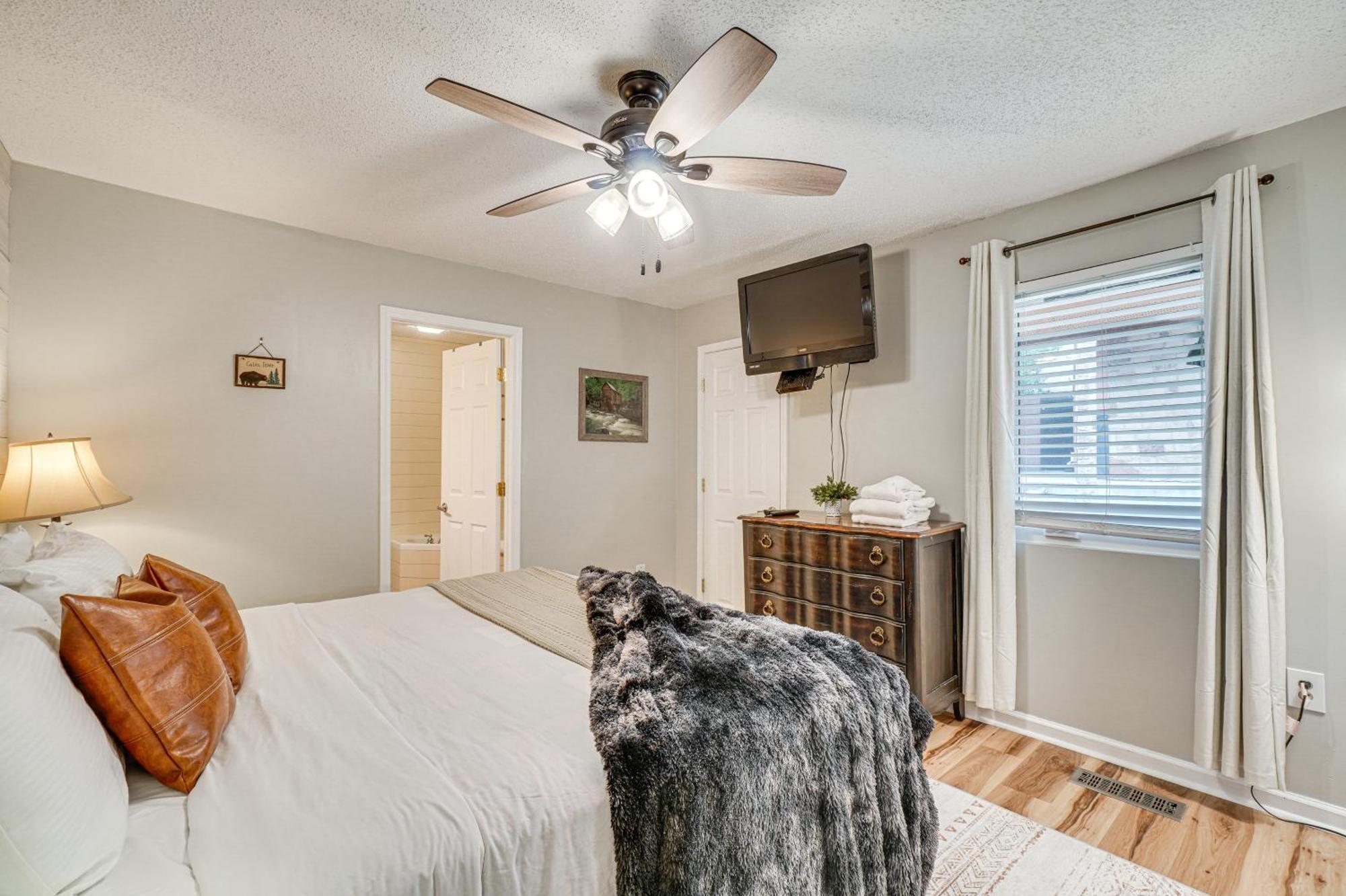 Downtown Gatlinburg Condo With Mountain-View Balcony Exterior foto
